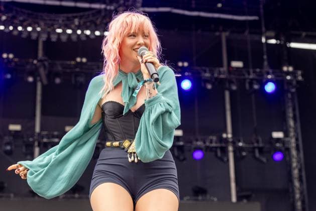 August 2, 2026, Chicago, Illinois, USA: HARLEE CASE of New Constellations during the Lollapalooza Music Festival at Grant Park in Chicago, Illinois Chicago USA  - ZUMAs135 20260802_zap_s135_138 Copyright: xDanielxDeSloverx