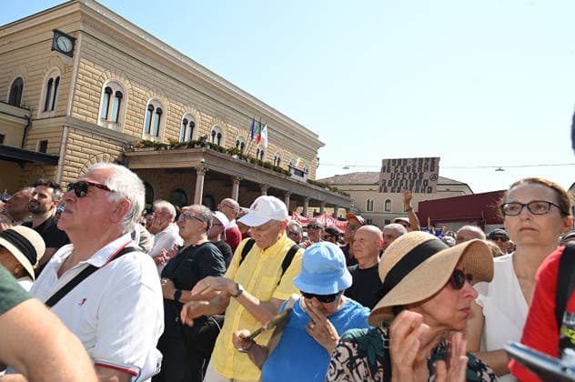 August 2, 2026, Bologna, Italia, Italy: Some participants in the demonstration for the 46th anniversary of the Bologna massacre, Bologna, 02 08 2026 Bologna Italy  - ZUMAa289 20260802_zia_a289_028 Copyright: xAleandroxBiagiantix xAgfx