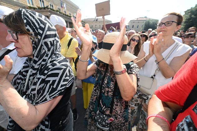 August 2, 2026, Bologna, Italia, Italy: Some participants in the demonstration for the 46th anniversary of the Bologna massacre, Bologna, 02 08 2026 Bologna Italy  - ZUMAa289 20260802_zia_a289_102 Copyright: xAleandroxBiagiantix xAgfx