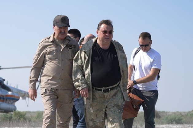 KAZAKHSTAN, ALMATY REGION - AUGUST 3, 2026: Yerlan Nyssanbayev, Ecology and Natural Resources Minister of Kazakhstan, and Konstantin Chuychenko (L-R front), Chairman of the Supervisory Board of Russia s , arrive for the release of an adult female Siberian tiger named Ymit into the Ile-Balkhash State Nature Reserve as part of a joint programme with Russia to repopulate the area with tigers, a species declared extinct in these parts decades ago Kazakhstan  - ZUMAt113 20260803_zaa_t113_069 Copyright: xAmurxTigerxCentrex