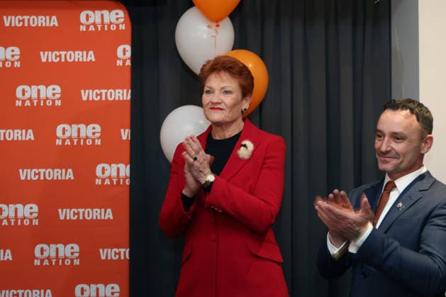 PAULINE HANSON MEET THE CANDIDATES, Pauline Hanson with state President, Warren Pickering at a venue in Hawthorn, to Meet One Nation Candidates at a function in Melbourne, Monday, August 3, 2026. ( NO ARCHIVING MELBOURNE VICTORIA AUSTRALIA  Copyright: xDAVIDxCROSLINGx 20260803179394282420