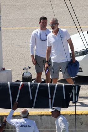 King Felipe VI Reappears in Palma de Mallorca Amid the Migration Crisis in Ceuta King Felipe VI boards a boat with his crew on August 3, 2026, in Palma de Mallorca, Spain CELEBRITIES KING ROYALTY CAR Raú Palma de Mallorca Palma de Mallorca, Spain  Copyright: xRaulxTerrelx 7700238