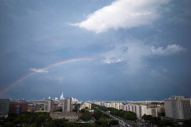 (260803) -- BEIJING, Aug. 3, 2026 -- Rainbows appear in the sky after rain in Beijing, capital of China, Aug. 3, 2026. ) CHINA-BEIJING-VIEW (CN) ZhangxXiaoyu 