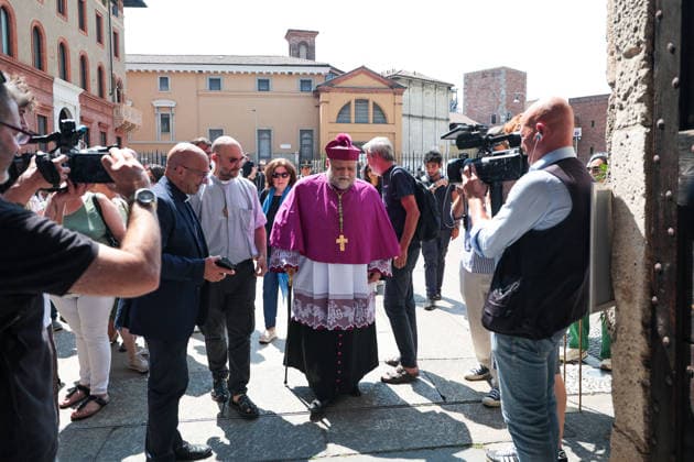 IPA87213279 - Milan: Don Mazzi™s funeral at the Basilica of Sant™Ambrogio. Pictured is the bishop emeritus of Asti.  Copyright: xFrancescoxEnriquezx xPoolxEnriquezxPiaggesix 87213279