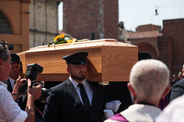 IPA87213532 - Milan: Don Mazzi™s Funeral at the Basilica of Sant™Ambrogio. Pictured: the coffin  Copyright: xFrancescoxEnriquezx xPoolxEnriquezxPiaggesix 87213532