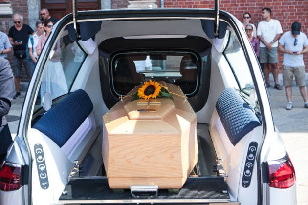 IPA87213534 - Milan: Don Mazzi™s Funeral at the Basilica of Sant™Ambrogio. Pictured: the coffin  Copyright: xFrancescoxEnriquezx xPoolxEnriquezxPiaggesix 87213534
