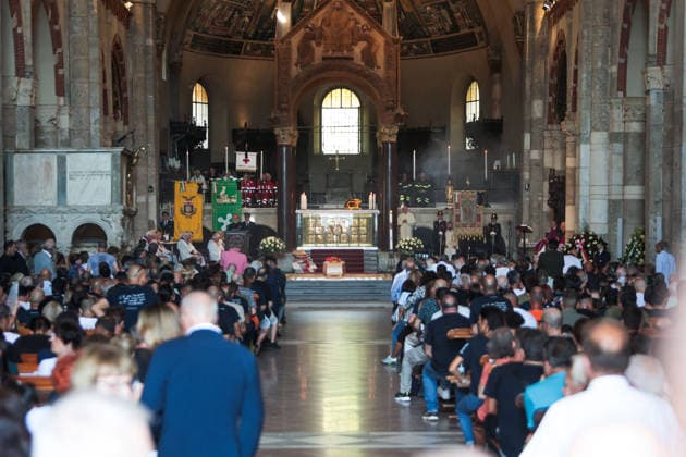 IPA87213562 - Milan: Don Mazzi™s Funeral at the Basilica of Sant™Ambrogio. Pictured: the coffin  Copyright: xFrancescoxEnriquezx xPoolxEnriquezxPiaggesix 87213562