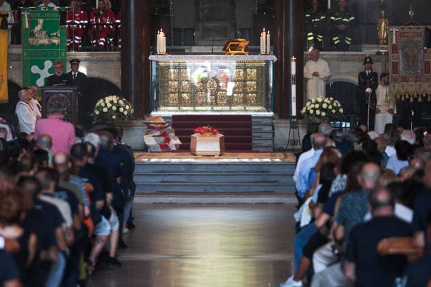 IPA87213565 - Milan: Don Mazzi™s Funeral at the Basilica of Sant™Ambrogio. Pictured: the coffin  Copyright: xFrancescoxEnriquezx xPoolxEnriquezxPiaggesix 87213565