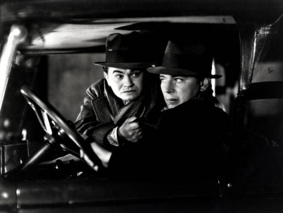 Little Caesar, 1931 Edward G. Robinson Little Caesar 09 January 1931 Le petit César Der kleine Caesar Character(s): Little Caesar Director: Mervyn Leroy SSV84789 Allstar Picture Library Ltd WARNER BROS **Warning** This Photograph is for editorial use only and is the copyright of WARNER BROS and or the Photographer assigned by the Film or Production Company & can only be reproduced by publications in conjunction with the promotion of the above Film. A Mandatory Credit To WARNER BROS is required. The Photographer should also be credited when known. No commercial use can be granted without written authority from the Film Company. Copyright: xAllstar WARNERxBROSx