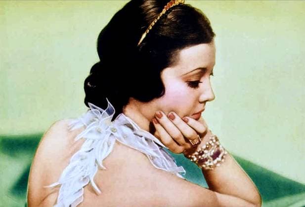 Thirty Day Princess, 1934 Sylvia Sidney Thirty Day Princess 18 May 1934 PRINCESSE PAR INTÉRIM Character(s): Princess Catterina Nancy Lane Director: Marion Gering SSW89761 Allstar Picture Library Ltd PARAMOUNT PICTURES **Warning** This Photograph is for editorial use only and is the copyright of PARAMOUNT PICTURES and or the Photographer assigned by the Film or Production Company & can only be reproduced by publications in conjunction with the promotion of the above Film. A Mandatory Credit To PARAMOUNT PICTURES is required. The Photographer should also be credited when known. No commercial use can be granted without written authority from the Film Company. Copyright: xAllstar PARAMOUNTxPICTURESx