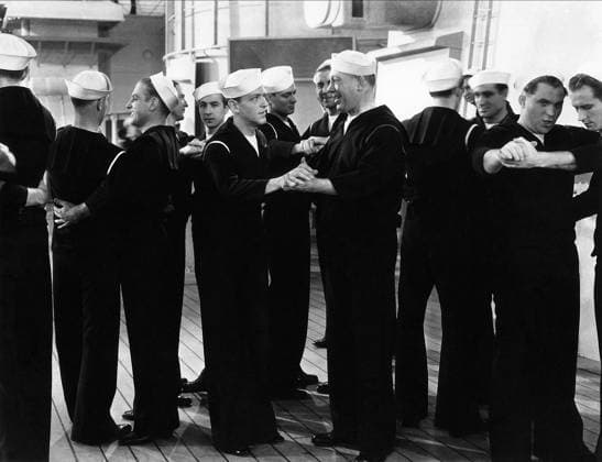 Follow The Fleet, 1936 Fred Astaire Follow The Fleet 20 February 1936 En suivant la flotte Marine gegen Liebeskummer Character(s): Bake Baker Director: Mark Sandrich SSX93191 Allstar Picture Library Ltd RKO **Warning** This Photograph is for editorial use only and is the copyright of RKO and or the Photographer assigned by the Film or Production Company & can only be reproduced by publications in conjunction with the promotion of the above Film. A Mandatory Credit To RKO is required. The Photographer should also be credited when known. No commercial use can be granted without written authority from the Film Company. Copyright: xAllstar RKOx