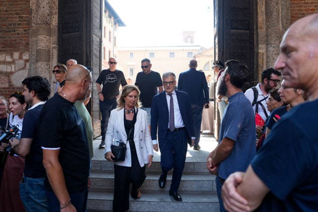 IPA87214034 - Milan: Don Mazzi™s Funeral at the Basilica of Sant™Ambrogio  Copyright: xDuilioxPiaggesix xPoolxEnriquezxPiaggesix 87214034