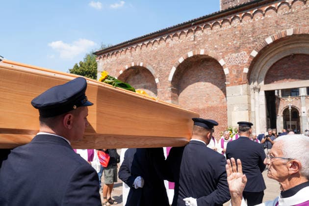 IPA87214044 - Milan: Don Mazzi™s Funeral at the Basilica of Sant™Ambrogio  Copyright: xDuilioxPiaggesix xPoolxEnriquezxPiaggesix 87214044