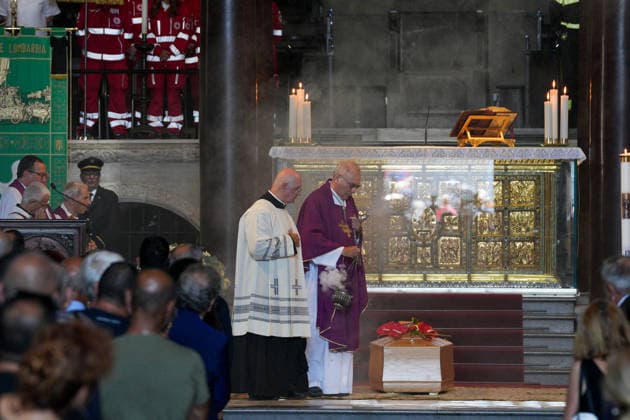 IPA87214077 - Milan: Don Mazzi™s Funeral at the Basilica of Sant™Ambrogio  Copyright: xDuilioxPiaggesix xPoolxEnriquezxPiaggesix 87214077