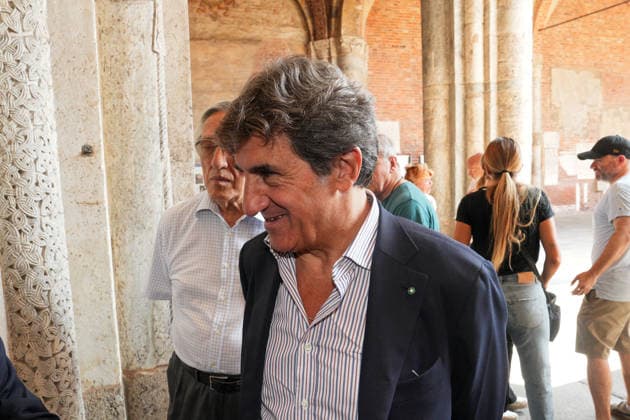 IPA87214057 - Milan: Don Mazzi™s Funeral at the Basilica of Sant™Ambrogio In the photo: Urbano Cairo  Copyright: xDuilioxPiaggesix xPoolxEnriquezxPiaggesix 87214057