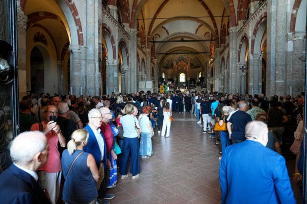 IPA87214059 - Milan: Don Mazzi™s Funeral at the Basilica of Sant™Ambrogio  Copyright: xDuilioxPiaggesix xPoolxEnriquezxPiaggesix 87214059