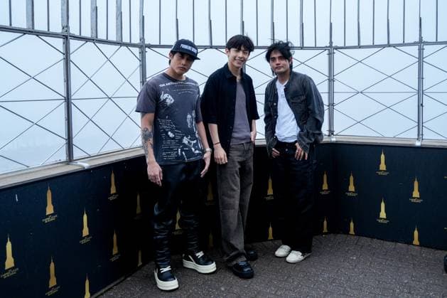 RECORD DATE NOT STATED SB19 Marked Their Historic Lollapalooza Performance With an Empire State Building Visit (NEW) SB19 Marked Their Historic Lollapalooza Performance With an Empire State Building Visit. August 3, 2026, New York, USA. SB19 visited the Empire State Building following their historic performance at Lollapalooza, where they became the first Filipino act to perform at the iconic music festival. The global P-pop group toured the landmark and posed for photos on the Grand Staircase and the 86th Floor Observation Deck during their visit to New York City. Mandatory Credit: Jeff Rivera Thenews2(Foto: Jeff Rivera Thenews2 imago images) SB19 Marked Their Historic Lollapalooza Performance With an Empire State Building Visit  Copyright: xJeffxRiverax