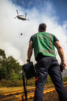 OOSTRUM - The fire department is battling a very large fire in the De Rosmolen nature reserve. Due to dry conditions, the fire was able to spread rapidly. ROB ENGELAAR ANP netherlands out - belgium out  Copyright: xx x564824034x originalFilename: 564824034.jpg