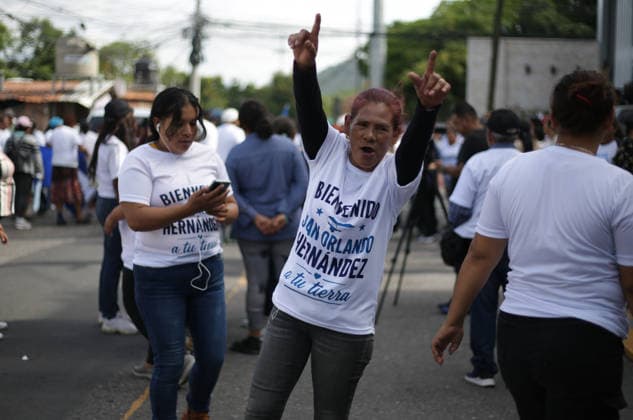 Former Honduran President Hernandez appears before Supreme Court over corruption allegations TEGUCIGALPA, HONDURAS - AUGUST 3: People gather as former Honduran President Juan Orlando Hernandez arrives at the Supreme Court of Justice to attend his initial hearing regarding alleged corruption cases during his presidency in Tegucigalpa, Honduras on August 3, 2026. Emilio Flores Anadolu Tegucigalpa Honduras. Editorial use only. Please get in touch for any other usage.  Copyright: x2026xAnadoluxEmilioxFloresx