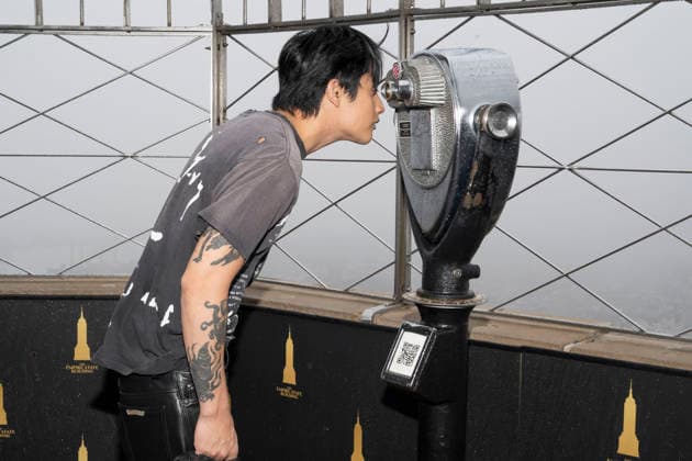 August 3, 2026, New York, New York, USA: FELIP JHON SUSON of SB19 visits the Empire State Building to celebrate their historic Lollapalooza performance as the festival s first Filipino act. 3 August 2026 New York USA - ZUMAa265 20260803_zep_a265_009 Copyright: xEricxAcquayex