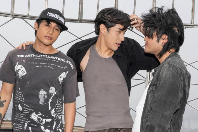 August 3, 2026, New York, New York, USA: FELIP JHON SUSON, JUSTIN DE DIOS and JOHN PAULO of SB19 visit the Empire State Building to celebrate their historic Lollapalooza performance as the festival s first Filipino act. 3 August 2026 New York USA  - ZUMAa265 20260803_zep_a265_014 Copyright: xEricxAcquayex