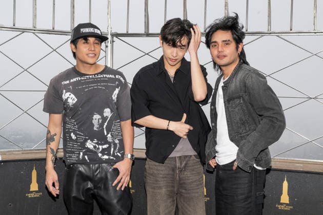 August 3, 2026, New York, New York, USA: FELIP JHON SUSON, JUSTIN DE DIOS and JOHN PAULO of SB19 visit the Empire State Building to celebrate their historic Lollapalooza performance as the festival s first Filipino act. 3 August 2026 New York USA  - ZUMAa265 20260803_zep_a265_015 Copyright: xEricxAcquayex