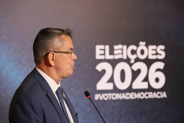 The Rio de Janeiro Regional Electoral Court (TRE-RJ) opens electronic voting machines to the press and oversight bodies. Claudio de Mello Tavares, presiding judge of the Regional Electoral Court of Rio de Janeiro - TRE-RJ, during an event to open an electronic ballot box before the public to present its internal structure, explain the security mechanisms and answer questions about the electoral process, in the main hall of the Palace of Democracy, headquarters of TRE-RJ in the city center, this Monday, the 3rd. RIO DE JANEIRO center RJ BRAZIL Copyright: xCharlesxShollx