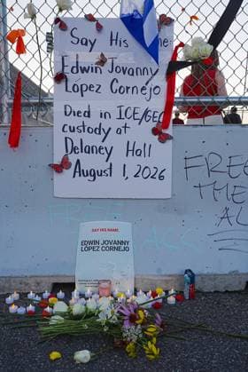 Protest and a vigil outside Delaney Hall after a detainee died in ICE custody in Newark, NJ NEW YORK, UNITED STATES- AUGUST 3: Pro-immigrant activists gather outside Delaney Hall Detention Facility of ICE and set a vigil on Monday, August 3, 2026, after a detainee, Edwin Lopez-Cornejo, 41, died in ICE custody in Newark, New Jersey, U.S. Selcuk Acar Anadolu New York United States. Editorial use only. Please get in touch for any other usage.  Copyright: x2026xAnadoluxSelcukxAcarx