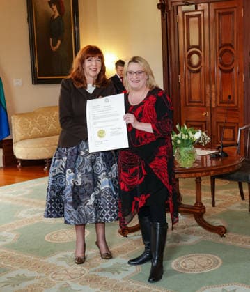 GOVERNMENT SWEARING IN DOORSTOP, Gardner Governor of Victoria Margaret Gardner following the swearing-in Minister Ros Spence during the swearing-in of Ministers in the Ben Carroll Government at Government House in Melbourne, Tuesday, August 4, 2026. ( NO ARCHIVING MELBOURNE VICTORIA AUSTRALIA  Copyright: xIanxCurriex 20260804195923129629