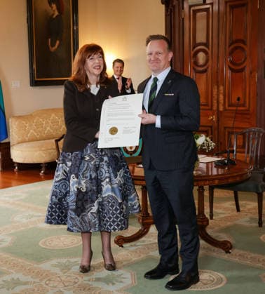 GOVERNMENT SWEARING IN DOORSTOP, Gardner Governor of Victoria Margaret Gardner following the swearing-in Minister Paul Edbrooke during the swearing-in of Ministers in the Ben Carroll Government at Government House in Melbourne, Tuesday, August 4, 2026. ( NO ARCHIVING MELBOURNE VICTORIA AUSTRALIA  Copyright: xIanxCurriex 20260804165232749030