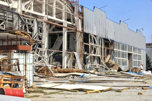 A transport facility is damaged by a Russian strike in Odesa region, Ukraine, August 3, 2026. At least 13 civilians were injured in the attack, four of whom were hospitalised. The transport facility and nearby warehouses sustained significant damage. Thirteen cars and two buses were also wrecked. (Photo by Nina Liashonok Ukrinform) Russian troops attack transport infrastructure in Odesa region  Copyright: xNinaxLiashonokx