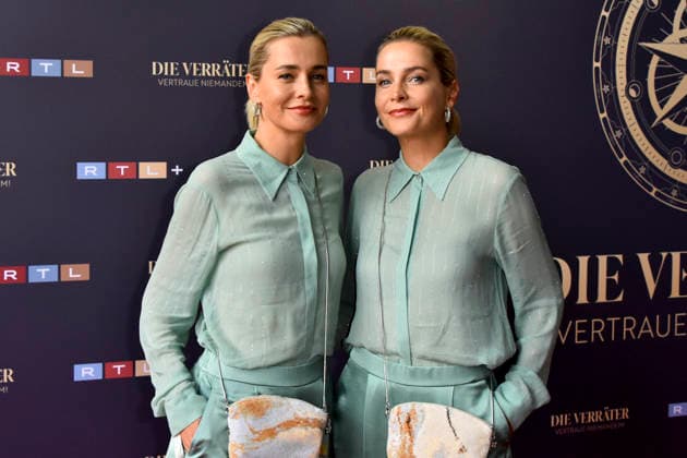 ABB VERRAETTER- Julia Meise und Nina Meise Zwillinge auf dem roten Teppich Teilnehmerinen bei den neuen folgen der RTL Sendung TV Serie Die Verraeter - Vertraue Niemandem Staffel 4 im Cinonova Kino am 03.08.2026 in Koeln Ehrenfeld NRW Deutschland *** ABB VERRAETTER Julia Meise and Nina Meise, twins on the red carpet, cast members in the new episodes of the RTL TV series *Die Verraeter: Trust No One*, Season 4, at the Cinonova Cinema on August 3, 2026, in Cologne-Ehrenfeld, North Rhine-Westphalia, Germany