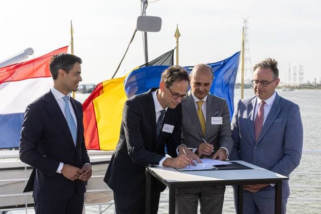 Netherlands Prime Minister Rob Jetten, Executive Director Tennet Nederland, Jan-Paul Dijckmans, Elia Group CEO Bernard Gustin and Belgium s Prime Minister Bart De Wever pictured during the launch of the Brabo project and the signing of a cooperation agreement between Elia and TenneT, who both operate the electricity transmission network in Belgian and in the Netherlands, Tuesday 04 August 2026.  JAMESxARTHURxGEKIERE 182725972