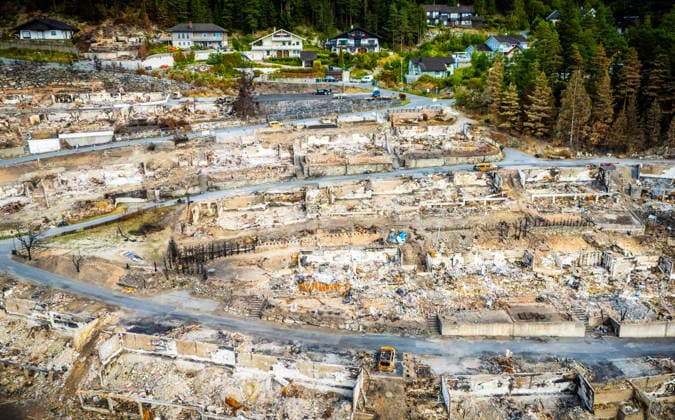 Fire Krokstadelva Drammen 20260803. Drone images show the ruins after the fire in Krokstadelva in Drammen. 109 homes burned to the ground. A further five homes have suffered significant fire damage, several of them so extensive that it will be impossible to save them. The number could thus rise to 114 homes, in addition to those that have suffered water, heat and smoke damage. At least two rows of garages have also been reduced to ruins. The outer line of the residential areas that have burned is 1.4 kilometres long, while the residential area itself that has burned down is about 36,000 square metres large Photo: Ole Berg-Rusten NTB Drammen Norway RIFcFFEAd1g EDITORIAL USE ONLY Ref:RIFcFFEAd1g.jpg *** Fire in Krokstadelva, Drammen, Augus  Copyright: xOlexBerg-Rustenx xNTBx