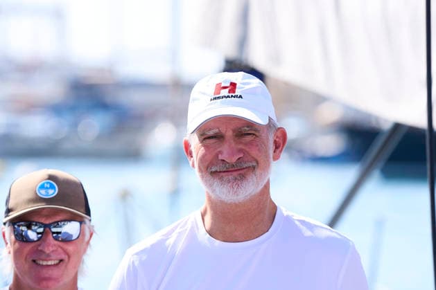 August 4, 2026, Bahia De Palma, Balearic Islands, Spain: King Felipe VI of Spain competes on board of Ã¢â‚¬ËœHispaniaÃ¢â‚¬â ¢ during 44th Copa del Rey MAPFRE Sailing Cup, day 1 at Real Club Nautico de Palma on August 4, 2026 in Bahia de Palma, Spain .The Spanish Navy sailing yacht Ã¢â‚¬ËœHispaniaÃ¢â‚¬â ¢ races in the 44th Copa del Rey MAPFRE Sailing Cup, replacing the Aifos, the yacht King Felipe VI has raced for nearly 20 years Bahia De Palma Spain  - ZUMAg15_ 20260804_zaf_g15_050 Copyright: xJackxAbuinx