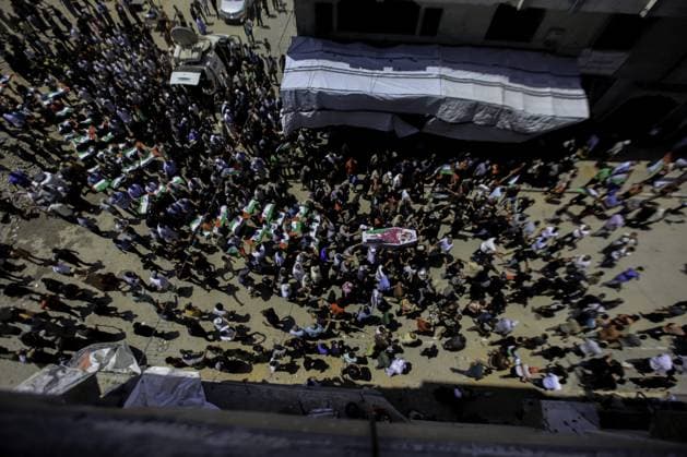RECORD DATE NOT STATED Palestinians Hold Mass Funeral for 112 Members of One Family Killed During Gaza War (INT) Palestinians Hold Mass Funeral for 112 Members of One Family Killed During Gaza War AUGUST 4, 2026, Gaza, Palestine: Palestinians hold a funeral procession for the remains of 112 members of the Abu Naser family, who were killed in an Israeli attack during the war that began on October 7, 2023. The victims bodies were recovered after remaining beneath the rubble for months. According to local officials, the procession was the largest funeral held in the Palestinian territories since the start of the conflict. Credit: Hashem Zimmo TheNews2(Foto: Hashem Zimmo Thenews2 imago images) Palestinians Hold Mass Funeral for 112 Members of One Family Killed Durin  Copyright: xHashemxZimmox