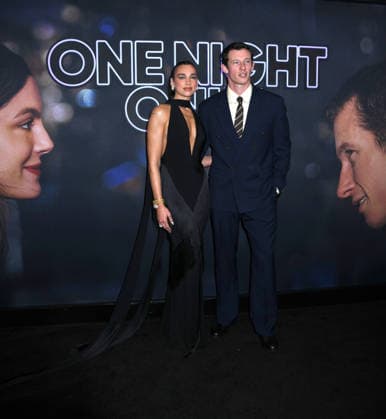 August 3, 2026, New York, Ny, United States: Dua Lipa and Callum Turner attend the New York Premiere of One Night Only . Held at SVA Theatre in New York. Zuma Press August 3, 2026. New York United States - ZUMAp281 20260803_zea_p281_034 Copyright: xPhotoxImagexPressx