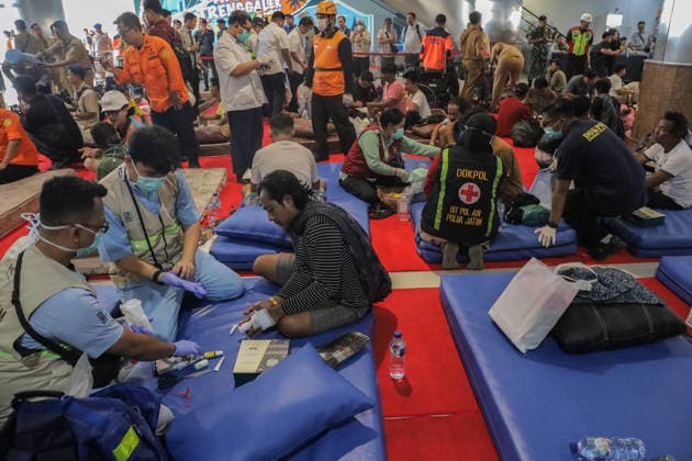 Survivors evacuated from burning ferry in Indonesia SURABAYA, INDONESIA - AUGUST 4: Survivors of the KM Mutiara Sentosa II ship fire arrive at Tanjung Perak Port following their evacuation in Surabaya, East Java, Indonesia, on August 4, 2026. Five people were killed in the fire aboard the vessel, which had 238 people on board, in waters near Madura Island. Suryanto Suryanto Anadolu Surabaya Indonesia. Editorial use only. Please get in touch for any other usage.  Copyright: x2026xAnadoluxSuryantoxSuryantox