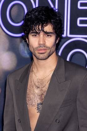 Sebastian Quinn at arrivals for ONE NIGHT ONLY Premiere, SVA (School for the Visual Arts) Theatre, New York, NY, August 03, 2026. Photo By: Ryan Billings Everett Collection ONE NIGHT ONLY Premiere PUBLICATIONXNOTxINxCANxCHNxFRAxITAxJPNxNORxPOLxRUSxESPxUKxUSA
