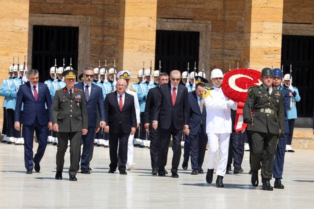 (260804) -- ANKARA, Aug. 4, 2026 -- Turkish President Recep Tayyip Erdogan leads members of the Supreme Military Council on a visit to Anitkabir, the mausoleum of Turkish Republic s founder Mustafa Kemal Ataturk in Ankara, T¨¹rkiye, on Aug. 4, 2026. ( Handout via Xinhua) T?RKIYE-ANKARA-ERDOGAN-ANITKABIR-VISIT MustafaxKaya 