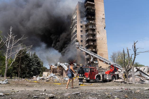 August 4, 2026, Kramatorsk, Donetsk Oblast, Ukraine: Emergency services work to aid the community after Russia launches an attack on residential buildings in the city of Kramatorsk, Donetsk Oblast. Kramatorsk Ukraine - ZUMAm350 20260804_zip_m350_042 Copyright: xCameronxJones-Manleyx