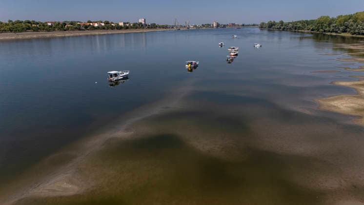 260804_PXL_Danube low water level Low water level after prolonged heatwave of the Danube near Vukovar, Coratia, on on July 04. 2026.  DavorxJavorovic PIXSELL