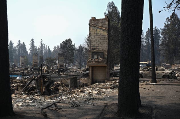 August 4, 2026, Spokane, Washington, USA: Following the devastating fire, home owners return to their neighborhood to rebuild. Over 780 homes have been lost in Spokane with the start of three wild fires. Spokane USA - ZUMAk176 20260804_zip_k176_012 Copyright: xMadeleinexKellyx