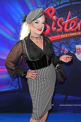 Sheila Wolf bei der Premiere von SISTER ACT - DAS HIMMLISCHE MUSICAL im Bluemax Theater in Berlin am 04.08.2026 *** Sheila Wolf at the premiere of SISTER ACT: THE HEAVENLY MUSICAL at the Bluemax Theater in Berlin on August 4, 2026