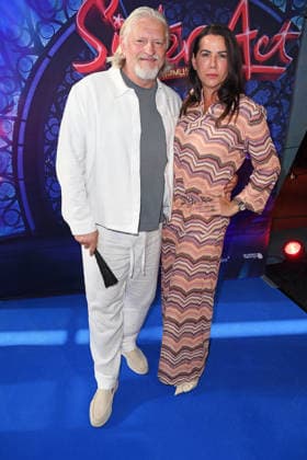 Frank Kessler mit Ehefrau Doreen Kessler bei der Premiere von SISTER ACT - DAS HIMMLISCHE MUSICAL im Bluemax Theater in Berlin am 04.08.2026 *** Frank Kessler with his wife, Doreen Kessler, at the premiere of SISTER ACT: THE HEAVENLY MUSICAL at the Bluemax Theater in Berlin on August 4, 2026