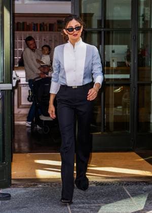 Monica Barbaro is all smiles leaving her hotel this afternoon in New York City Monica Barbaro is all smiles leaving her hotel this afternoon in New York City. 04 Aug 2026 Pictured: Monica Barbaro.  Copyright: xThexMegaxAgencyxEricxKowalskyx xMEGAx