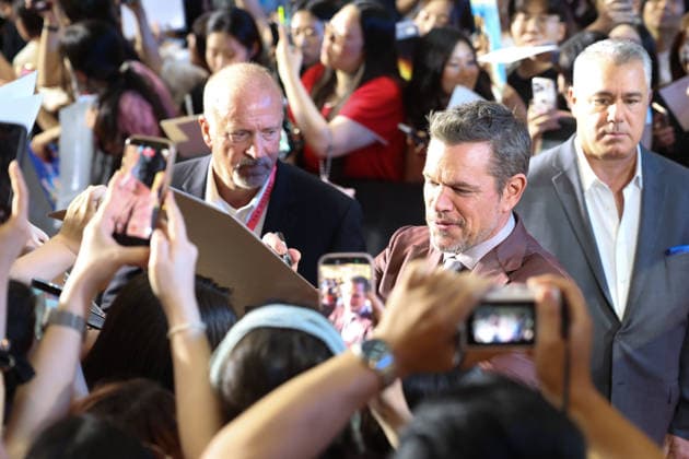 Hollywood actor Matt Damon in Seoul Hollywood actor Matt Damon in Seoul Hollywood actor Matt Damon, who stars in the new movie The Odyssey, signs autographs for fans during a red carpet event in Seoul on Aug. 4, 2026. The movie will be released in South Korea on Aug. 5. (Yonhap) 2026-08-05 14:05:35 < 1980-2026 YONHAPNEWS AGENCY. .> ¼­¿ïÆ¯º°½Ã EDITORIAL USE ONLY  Copyright: xx PYH2026080508700034400 YonhapxNewsx yonphotos255269