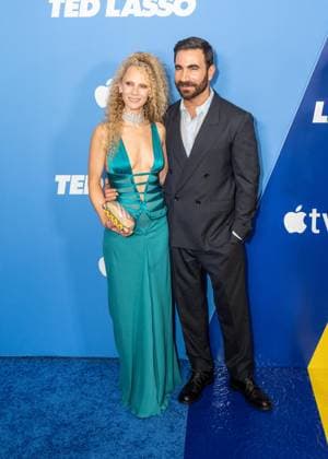 August 4, 2026, Bronx, New York, USA: Juno Temple and Brett Goldstein attend premiere of Apple TV Ted Lasso Season 4 at BAM Harvey Theater in New York, NY on August 4, 2026. Bronx USA - ZUMAr339 20260804_znp_r339_130 Copyright: xLevxRadinx