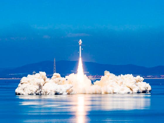 HAIYANG, CHINA - AUGUST 05: A Smart Dragon-3 carrier rocket, carrying Oriental Smart Eye hyperspectral satellites 01 and 02, blasts off from the sea on August 5, 2026 in Haiyang, Shandong Province of China. The rocket blasted off at 10:38 a.m. (Beijing Time) from the sea near the city of Haiyang. Taiyuan Satellite Launch Center conducted the offshore launch mission.  Copyright: xVCGx 111658237204