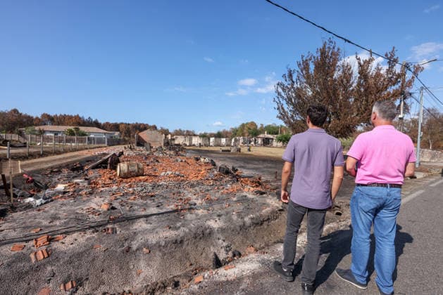 Fires in Gironde One of the many houses destroyed on Route des Lacs in Gironde, August 4, 2026 Insurance adjusters are on the scene Jean Marc LHOMER Bestimage Le Porge, France  Copyright: xJean-MarcxLhomerx xBestimagexJean-MarcxLhomerx xBestimagex